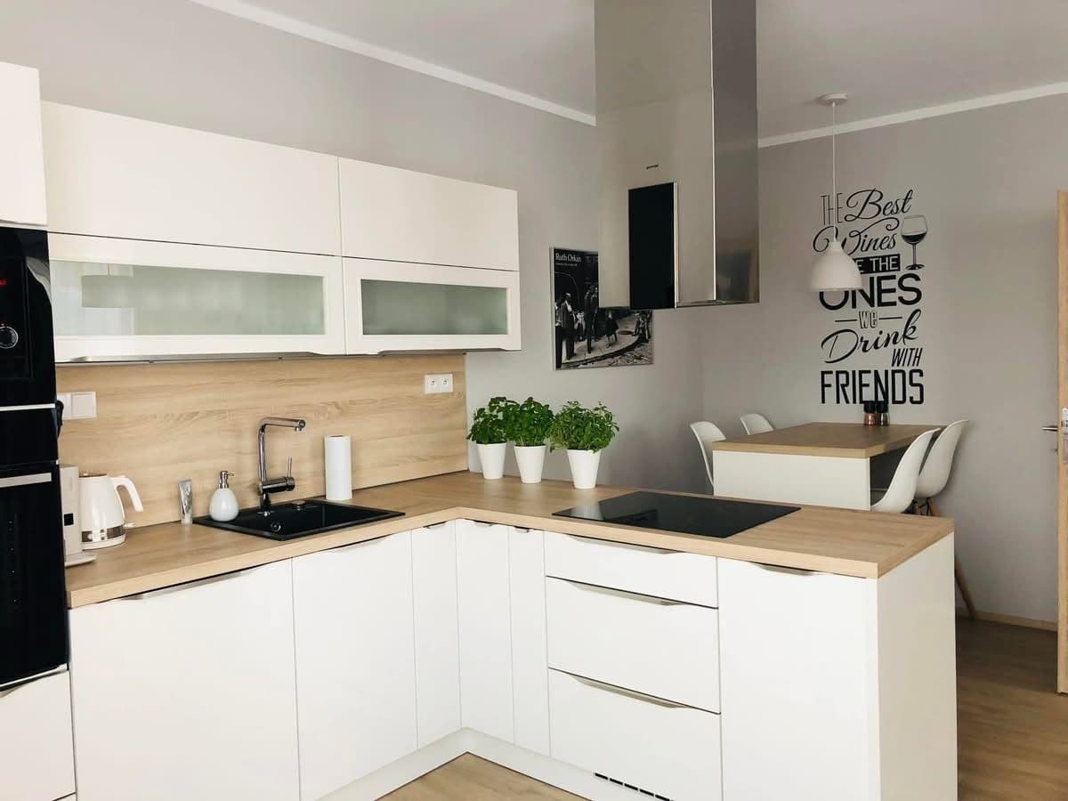 Predaj bytu 2-izbový 57 m², Laudonova, Praha, Praha Predaj bytu 2-izbový 57 m², Laudonova, Praha, Praha