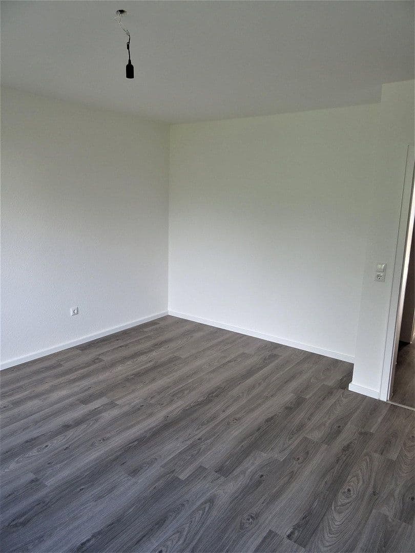 Prenájom bytu 2-izbový 66 m², Leverkusen, Severné Porýnie - Westfálsko Prenájom bytu 2-izbový 66 m², Leverkusen, Severné Porýnie - Westfálsko