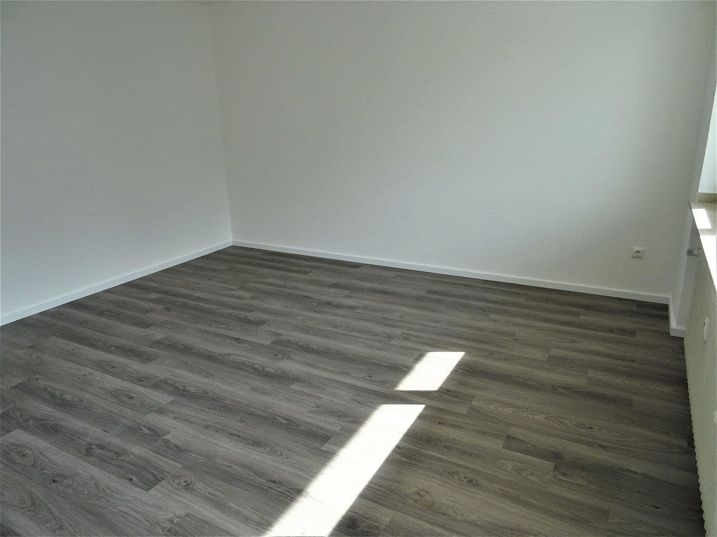 Prenájom bytu 2-izbový 66 m², Leverkusen, Severné Porýnie - Westfálsko Prenájom bytu 2-izbový 66 m², Leverkusen, Severné Porýnie - Westfálsko