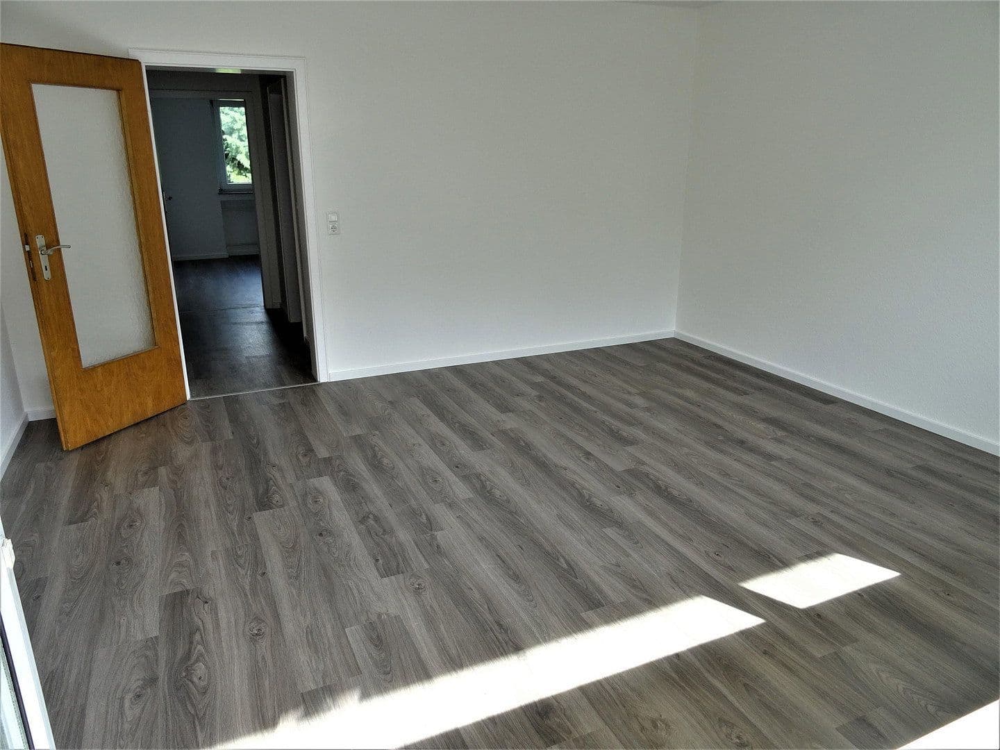 Prenájom bytu 2-izbový 66 m², Leverkusen, Severné Porýnie - Westfálsko Prenájom bytu 2-izbový 66 m², Leverkusen, Severné Porýnie - Westfálsko