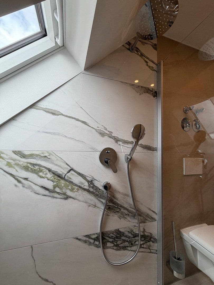 Prenájom bytu 3-izbový 75 m², Ebersstraße 58, Berlin, Berlín Prenájom bytu 3-izbový 75 m², Ebersstraße 58, Berlin, Berlín