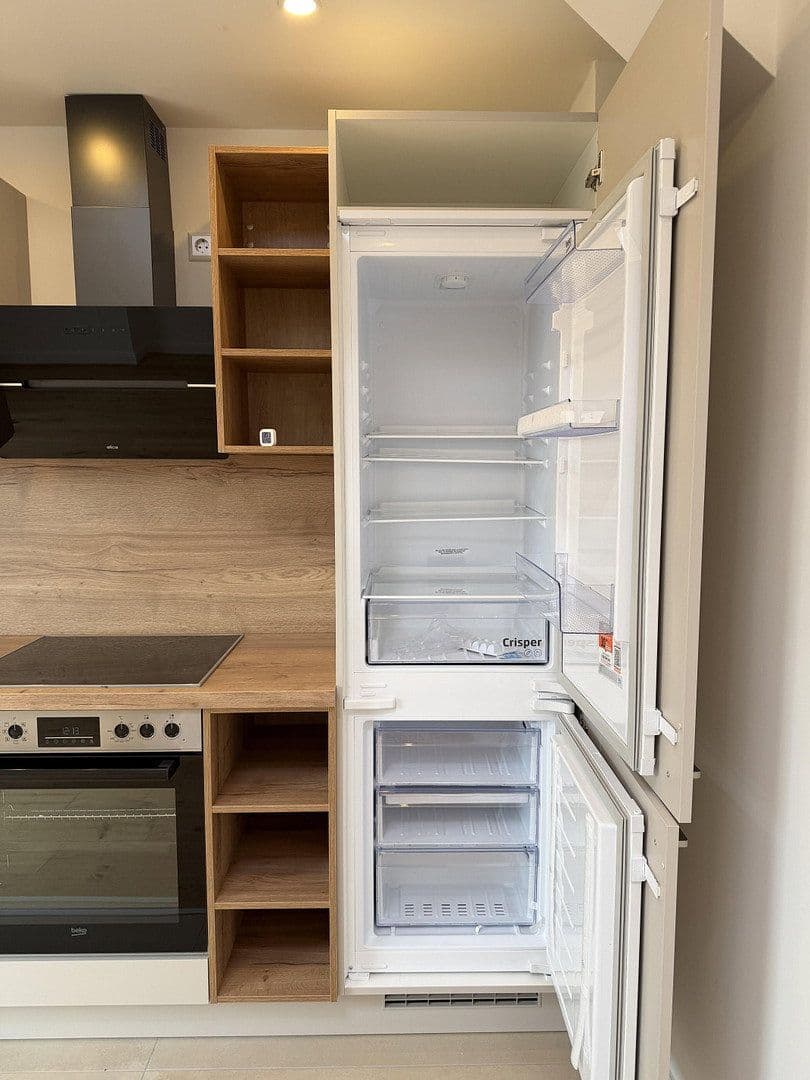 Prenájom bytu 3-izbový 75 m², Ebersstraße 58, Berlin, Berlín Prenájom bytu 3-izbový 75 m², Ebersstraße 58, Berlin, Berlín