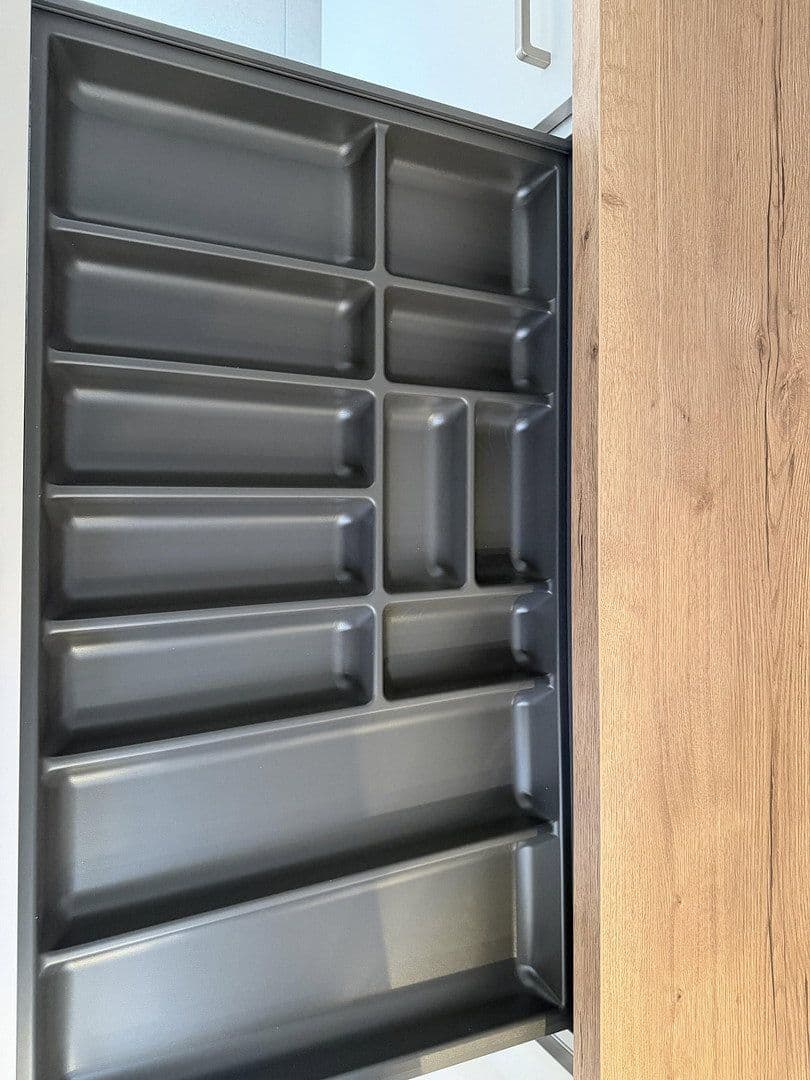 Prenájom bytu 3-izbový 75 m², Ebersstraße 58, Berlin, Berlín Prenájom bytu 3-izbový 75 m², Ebersstraße 58, Berlin, Berlín