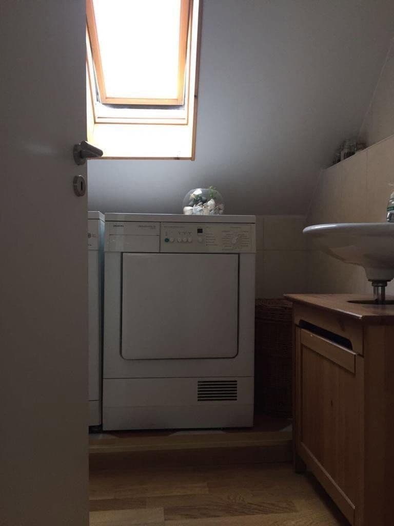 Prenájom bytu 3-izbový 90 m², Overather Straße 10 a, Bergisch Gladbach, Severné Porýnie - Westfálsko Prenájom bytu 3-izbový 90 m², Overather Straße 10 a, Bergisch Gladbach, Severné Porýnie - Westfálsko