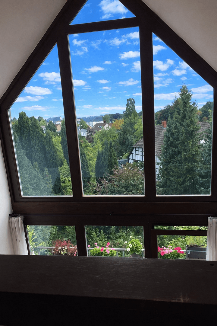 Prenájom bytu 3-izbový 90 m², Overather Straße 10 a, Bergisch Gladbach, Severné Porýnie - Westfálsko Prenájom bytu 3-izbový 90 m², Overather Straße 10 a, Bergisch Gladbach, Severné Porýnie - Westfálsko