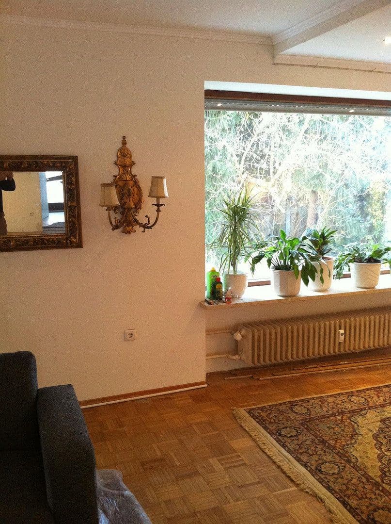 Predaj domu 230 m², pozemek 599 m², München, Bavorsko Predaj domu 230 m², pozemek 599 m², München, Bavorsko