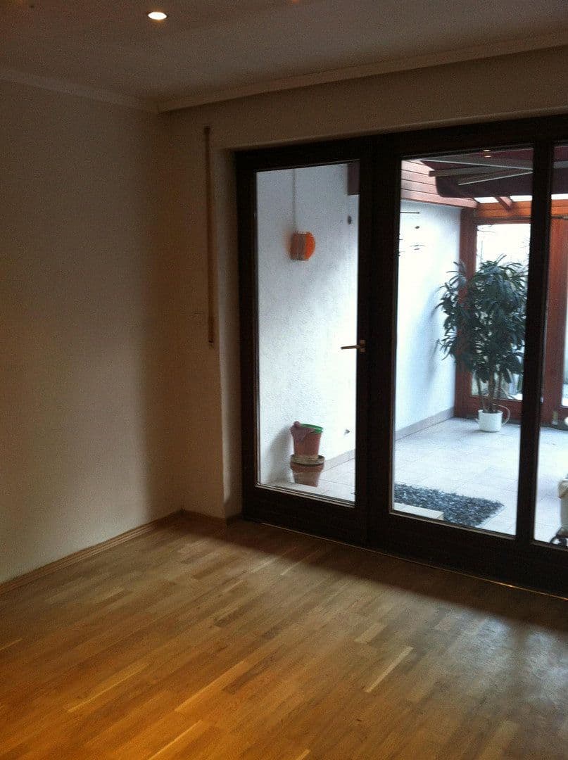 Predaj domu 230 m², pozemek 599 m², München, Bavorsko Predaj domu 230 m², pozemek 599 m², München, Bavorsko