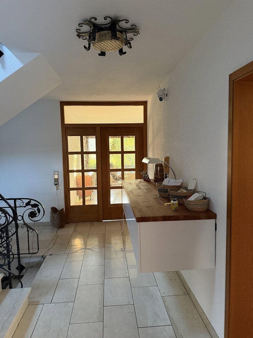 Prenájom domu 240 m², pozemek 3.000 m², Küssaberg, Bádensko-Wurttembersko Prenájom domu 240 m², pozemek 3.000 m², Küssaberg, Bádensko-Wurttembersko