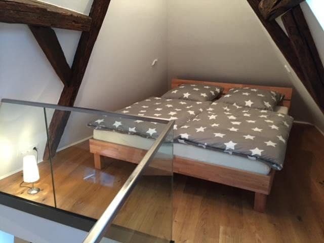 Prenájom bytu 2-izbový 92 m², Kronberg im Taunus, Hesensko Prenájom bytu 2-izbový 92 m², Kronberg im Taunus, Hesensko