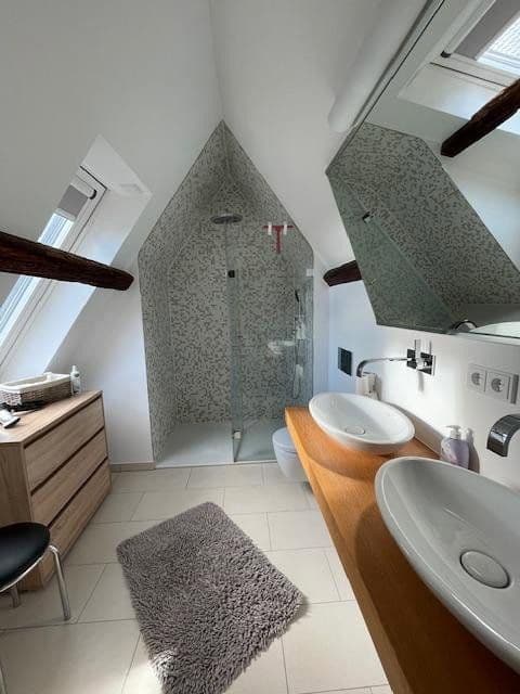 Prenájom bytu 2-izbový 92 m², Kronberg im Taunus, Hesensko Prenájom bytu 2-izbový 92 m², Kronberg im Taunus, Hesensko