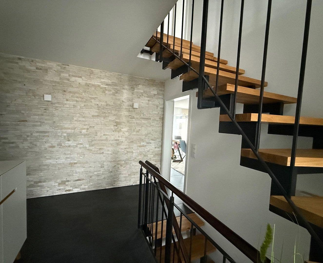 Predaj domu 150 m², pozemek 441 m², Luise-Schöffel-Weg 9, Herrenberg, Bádensko-Wurttembersko Predaj domu 150 m², pozemek 441 m², Luise-Schöffel-Weg 9, Herrenberg, Bádensko-Wurttembersko