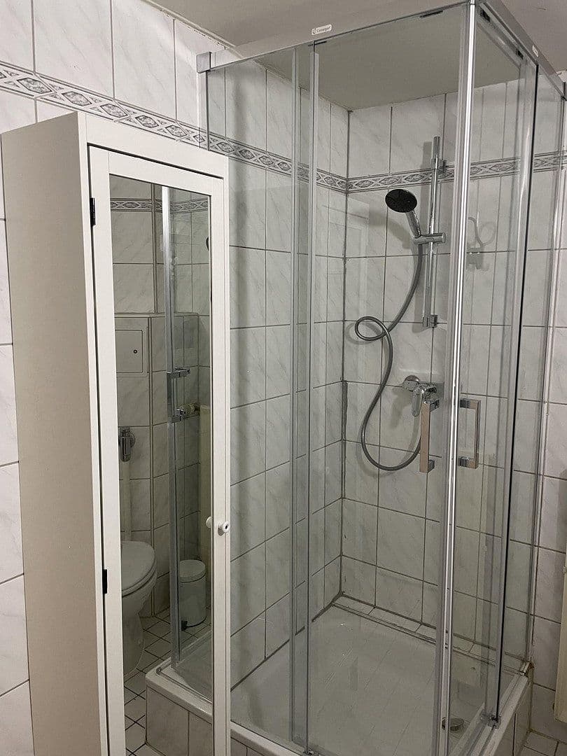 Prenájom bytu 2-izbový 71 m², Zillestraße 2, Berlin, Berlín Prenájom bytu 2-izbový 71 m², Zillestraße 2, Berlin, Berlín