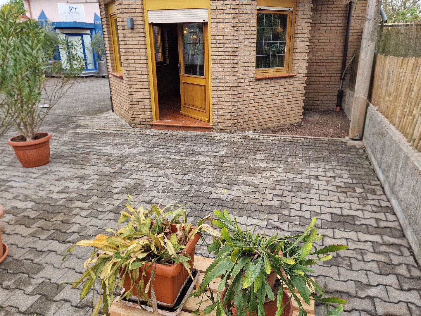 Prenájom bytu 3-izbový 110 m², Oberpforte 8, Dolgesheim, Porýnie-Falcko Prenájom bytu 3-izbový 110 m², Oberpforte 8, Dolgesheim, Porýnie-Falcko