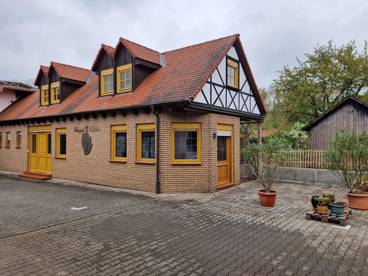 Prenájom bytu 3-izbový 110 m², Oberpforte 8, Dolgesheim, Porýnie-Falcko Prenájom bytu 3-izbový 110 m², Oberpforte 8, Dolgesheim, Porýnie-Falcko