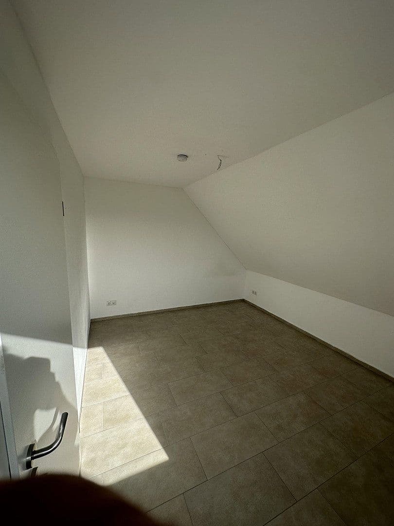 Prenájom bytu 3-izbový 69 m², Neuwied, Porýnie-Falcko Prenájom bytu 3-izbový 69 m², Neuwied, Porýnie-Falcko