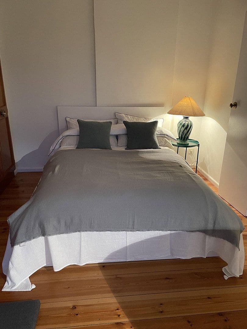 Prenájom bytu 2-izbový 70 m², Südwestkorso 56, Berlin, Berlín Prenájom bytu 2-izbový 70 m², Südwestkorso 56, Berlin, Berlín