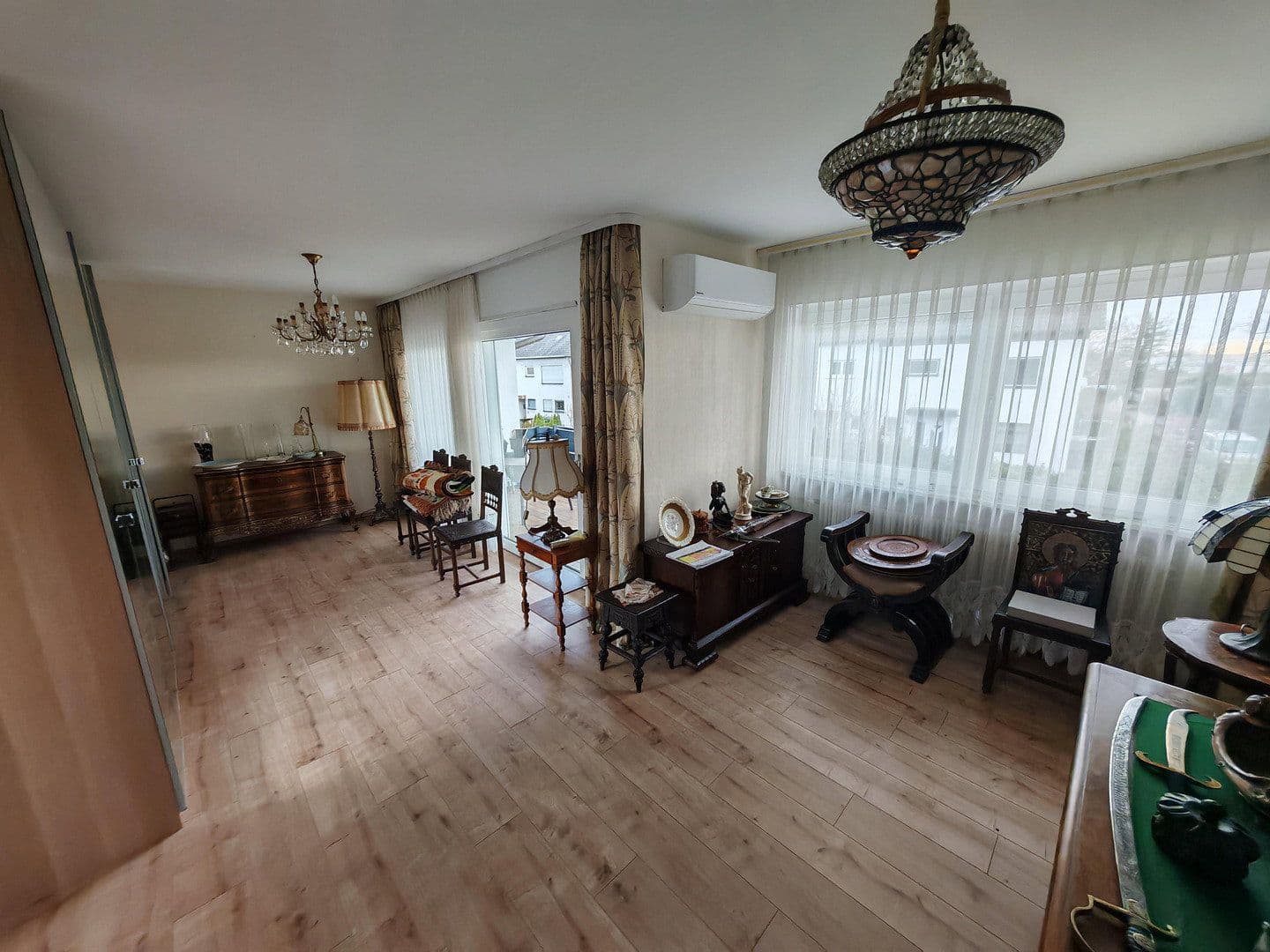 Prenájom domu 230 m², pozemek 334 m², Frankenthal, Porýnie-Falcko Prenájom domu 230 m², pozemek 334 m², Frankenthal, Porýnie-Falcko