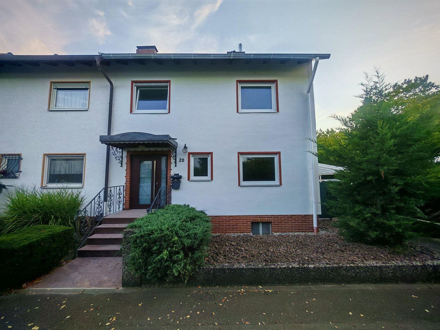 Prenájom domu 230 m², pozemek 334 m², Frankenthal, Porýnie-Falcko Prenájom domu 230 m², pozemek 334 m², Frankenthal, Porýnie-Falcko