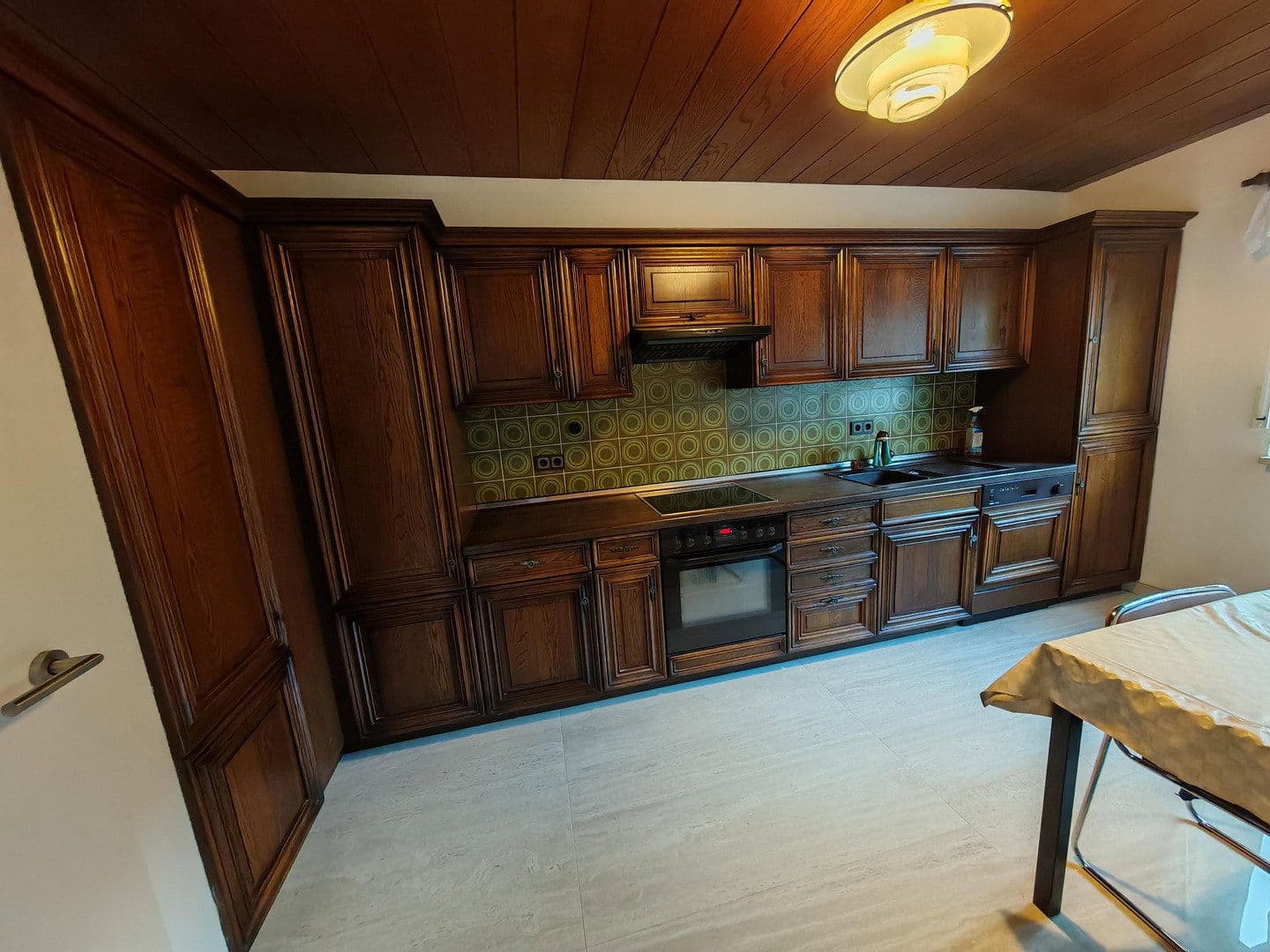 Prenájom domu 230 m², pozemek 334 m², Frankenthal, Porýnie-Falcko Prenájom domu 230 m², pozemek 334 m², Frankenthal, Porýnie-Falcko