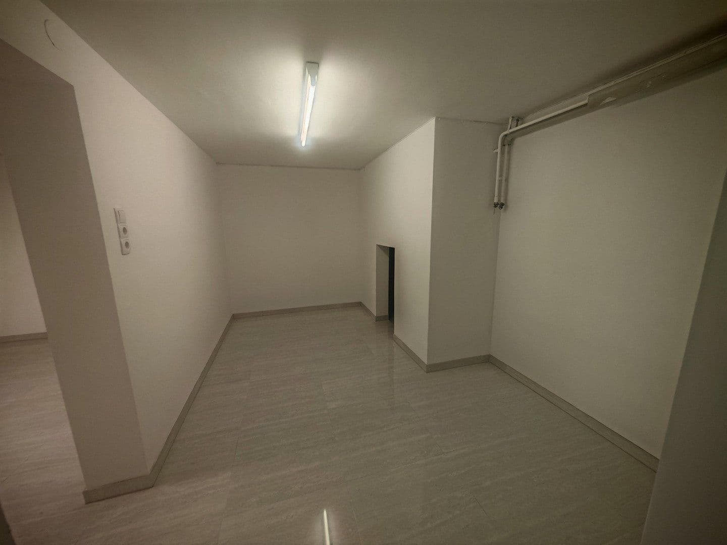 Prenájom domu 230 m², pozemek 334 m², Frankenthal, Porýnie-Falcko Prenájom domu 230 m², pozemek 334 m², Frankenthal, Porýnie-Falcko