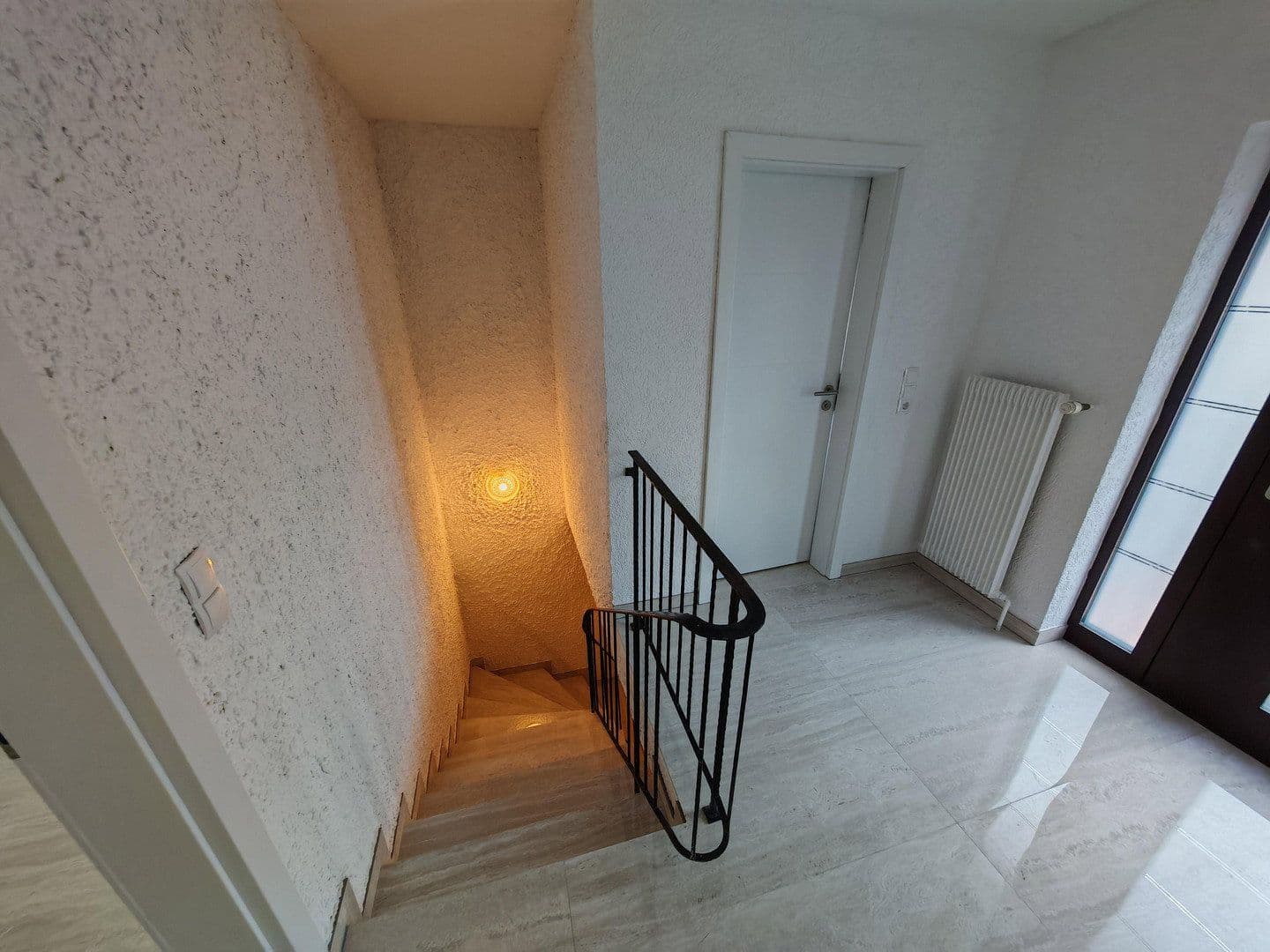 Prenájom domu 230 m², pozemek 334 m², Frankenthal, Porýnie-Falcko Prenájom domu 230 m², pozemek 334 m², Frankenthal, Porýnie-Falcko