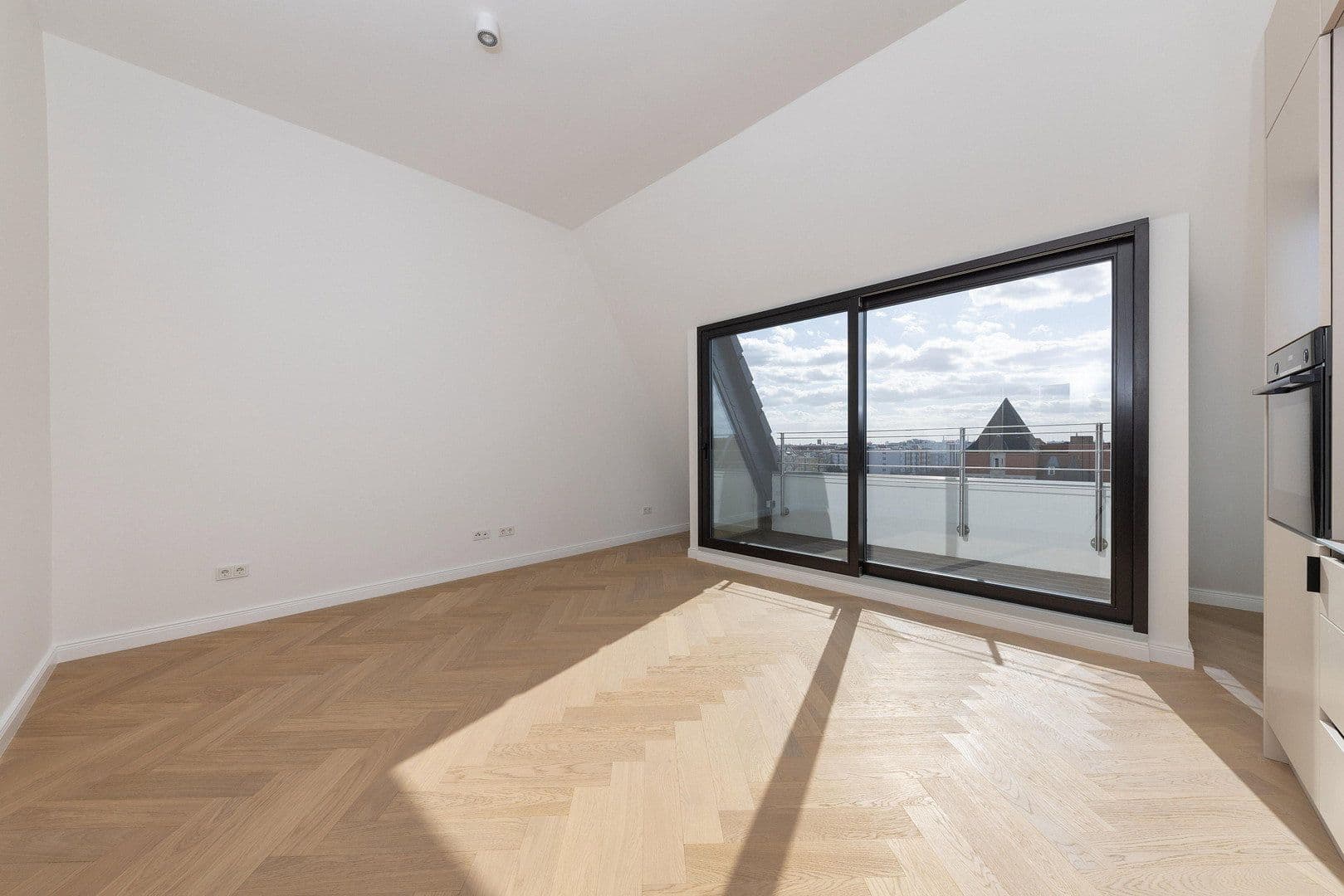 Prenájom bytu 2-izbový 51 m², Schöneberger Str. 9, Berlin, Berlín Prenájom bytu 2-izbový 51 m², Schöneberger Str. 9, Berlin, Berlín