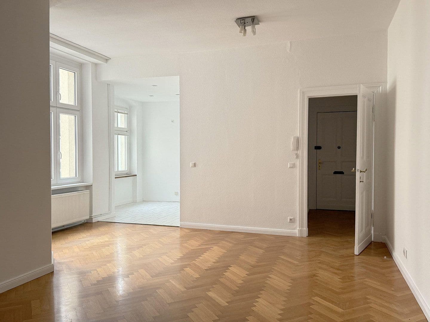 Predaj bytu 3-izbový 104 m², Fritz-Reuter-Straße 10, Berlin, Berlín Predaj bytu 3-izbový 104 m², Fritz-Reuter-Straße 10, Berlin, Berlín
