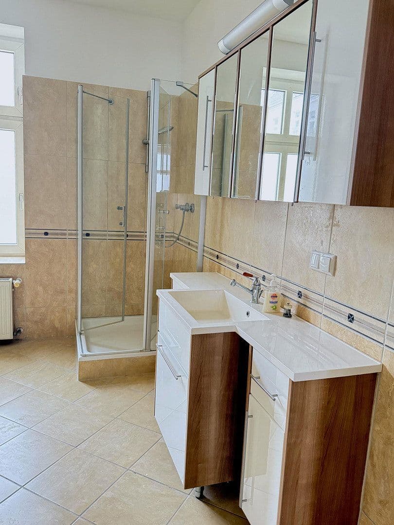 Predaj bytu 3-izbový 104 m², Fritz-Reuter-Straße 10, Berlin, Berlín Predaj bytu 3-izbový 104 m², Fritz-Reuter-Straße 10, Berlin, Berlín