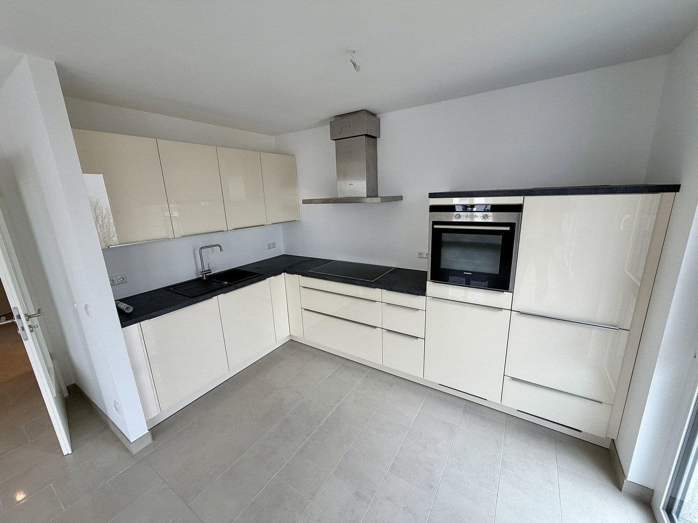 Predaj bytu 2-izbový 61 m², Theresienbogen 23, Unterschleißheim, Bavorsko Predaj bytu 2-izbový 61 m², Theresienbogen 23, Unterschleißheim, Bavorsko