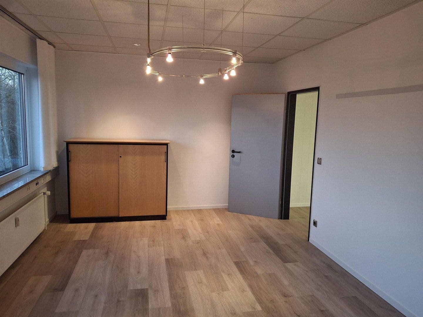 Prenájom kancelárie 65 m², Oststrasse 122 C, Norderstedt, Šlezvicko-Holštajnsko Prenájom kancelárie 65 m², Oststrasse 122 C, Norderstedt, Šlezvicko-Holštajnsko