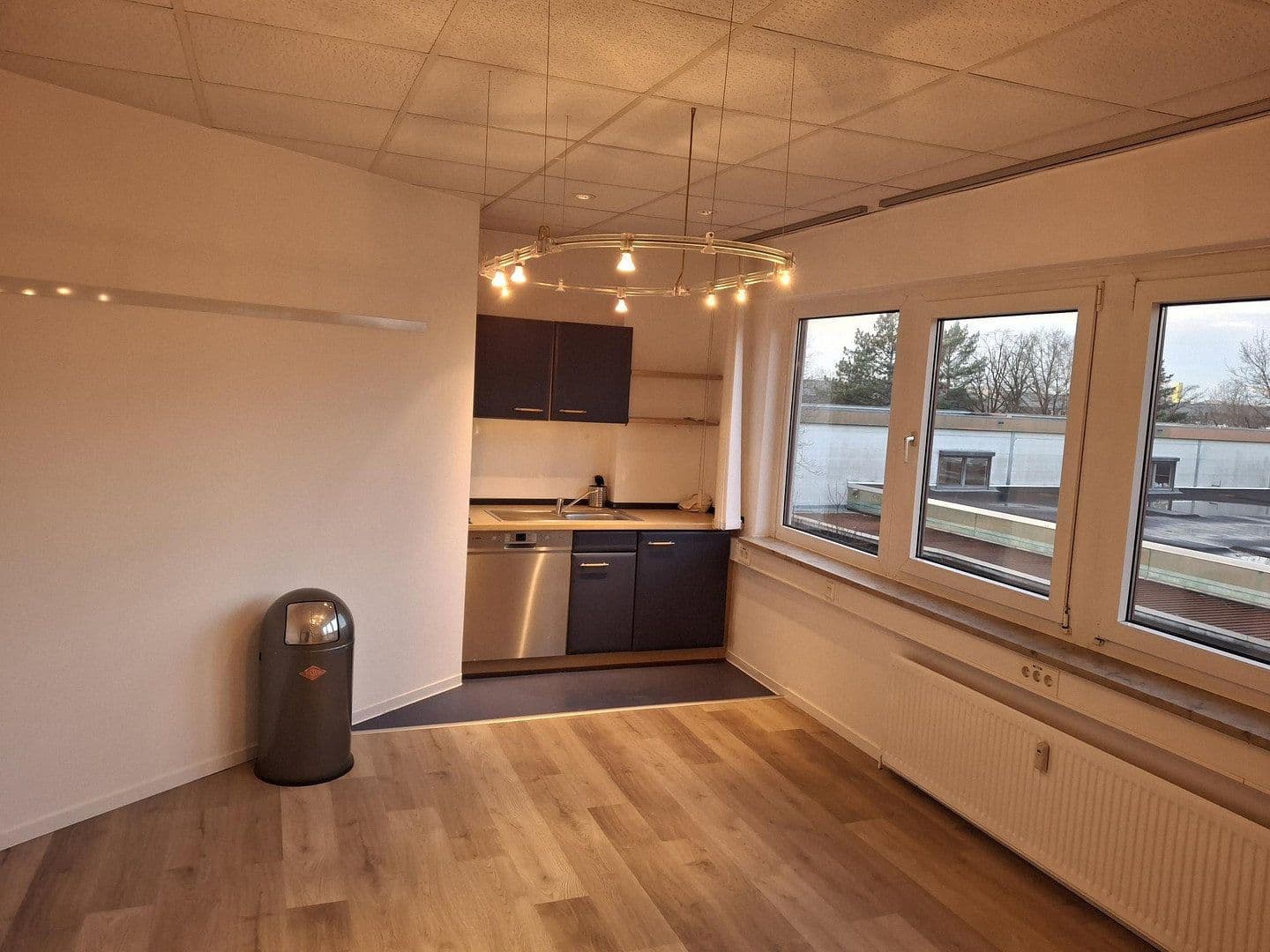 Prenájom kancelárie 65 m², Oststrasse 122 C, Norderstedt, Šlezvicko-Holštajnsko Prenájom kancelárie 65 m², Oststrasse 122 C, Norderstedt, Šlezvicko-Holštajnsko