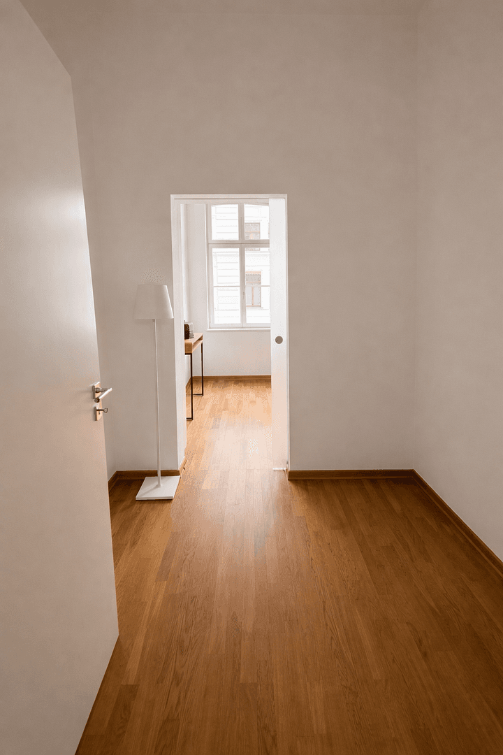 Prenájom bytu 3-izbový 115 m², Menckestraße 43, Leipzig, Sasko Prenájom bytu 3-izbový 115 m², Menckestraße 43, Leipzig, Sasko