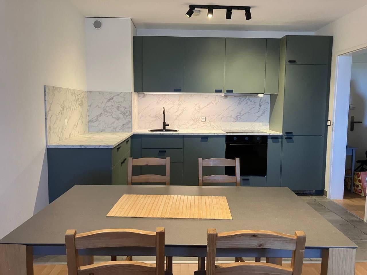 Prenájom bytu 2-izbový 63 m², Im Mainfeld 40, Frankfurt am Main, Hesensko Prenájom bytu 2-izbový 63 m², Im Mainfeld 40, Frankfurt am Main, Hesensko