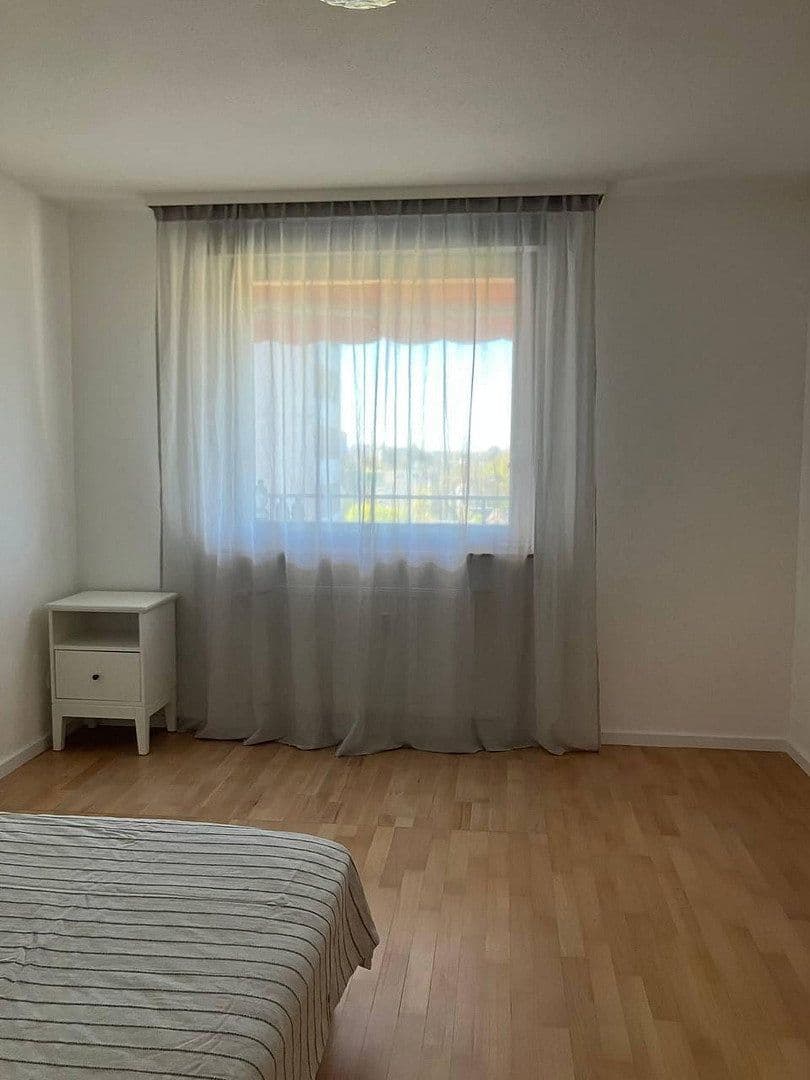 Prenájom bytu 2-izbový 63 m², Im Mainfeld 40, Frankfurt am Main, Hesensko Prenájom bytu 2-izbový 63 m², Im Mainfeld 40, Frankfurt am Main, Hesensko