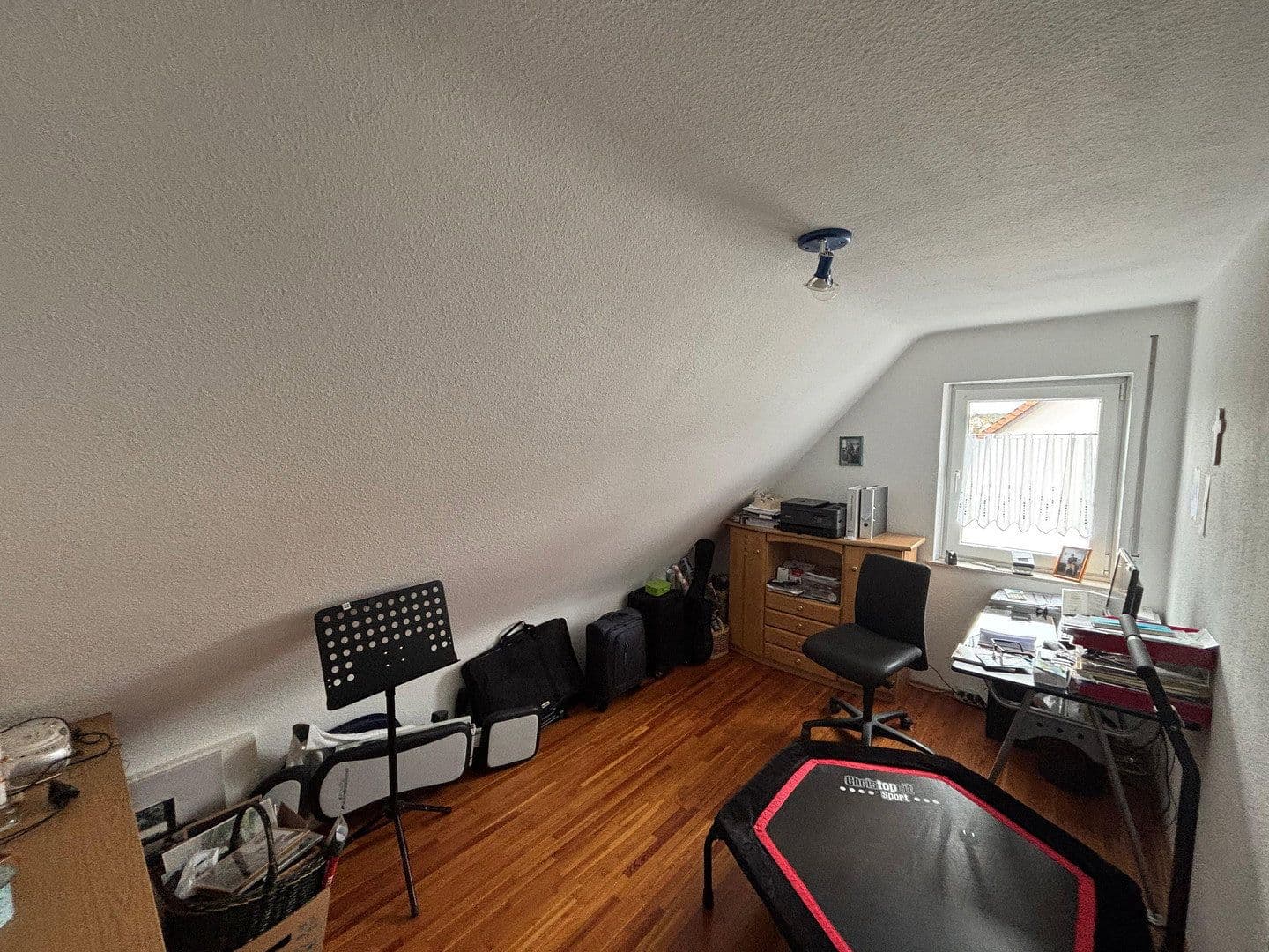 Predaj domu 141 m², pozemek 1.039 m², Steinbach 11, Herrieden, Bavorsko Predaj domu 141 m², pozemek 1.039 m², Steinbach 11, Herrieden, Bavorsko