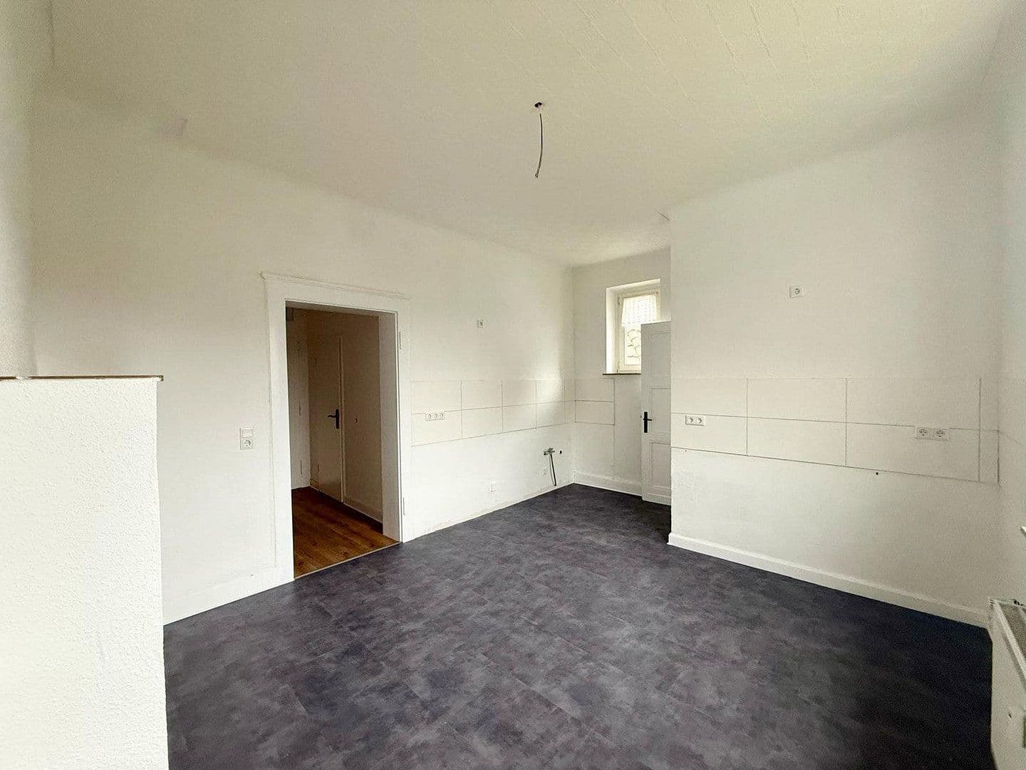 Prenájom bytu 4-izbový 104 m², Bülser Str 24, Gladbeck, Severné Porýnie - Westfálsko Prenájom bytu 4-izbový 104 m², Bülser Str 24, Gladbeck, Severné Porýnie - Westfálsko