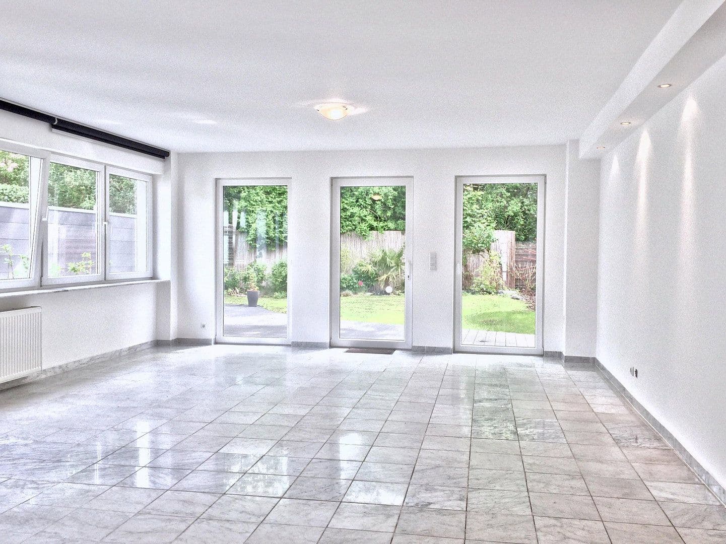 Predaj domu 165 m², pozemek 381 m², Köln, Severné Porýnie - Westfálsko Predaj domu 165 m², pozemek 381 m², Köln, Severné Porýnie - Westfálsko