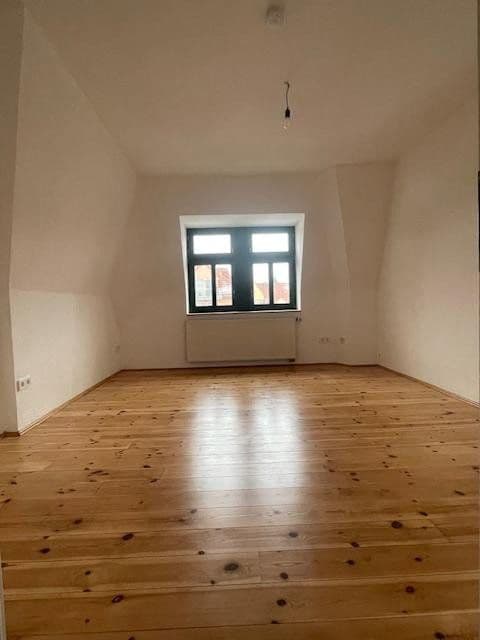 Prenájom bytu 4-izbový 86 m², Österreicher Str. 44, Dresden, Sasko Prenájom bytu 4-izbový 86 m², Österreicher Str. 44, Dresden, Sasko
