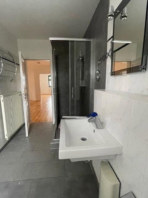 Prenájom bytu 4-izbový 86 m², Österreicher Str. 44, Dresden, Sasko Prenájom bytu 4-izbový 86 m², Österreicher Str. 44, Dresden, Sasko