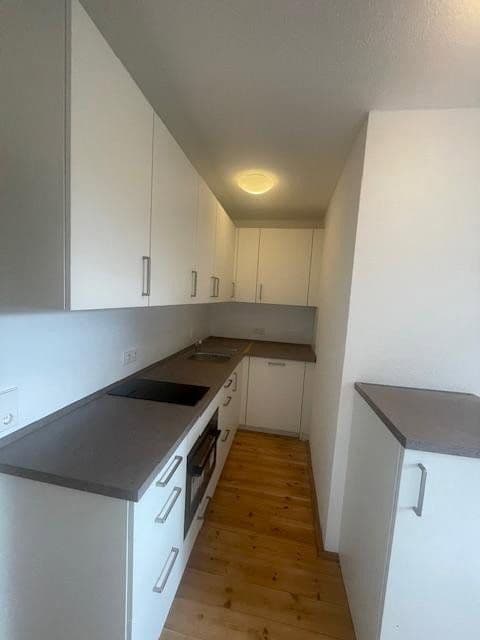 Prenájom bytu 4-izbový 86 m², Österreicher Str. 44, Dresden, Sasko Prenájom bytu 4-izbový 86 m², Österreicher Str. 44, Dresden, Sasko