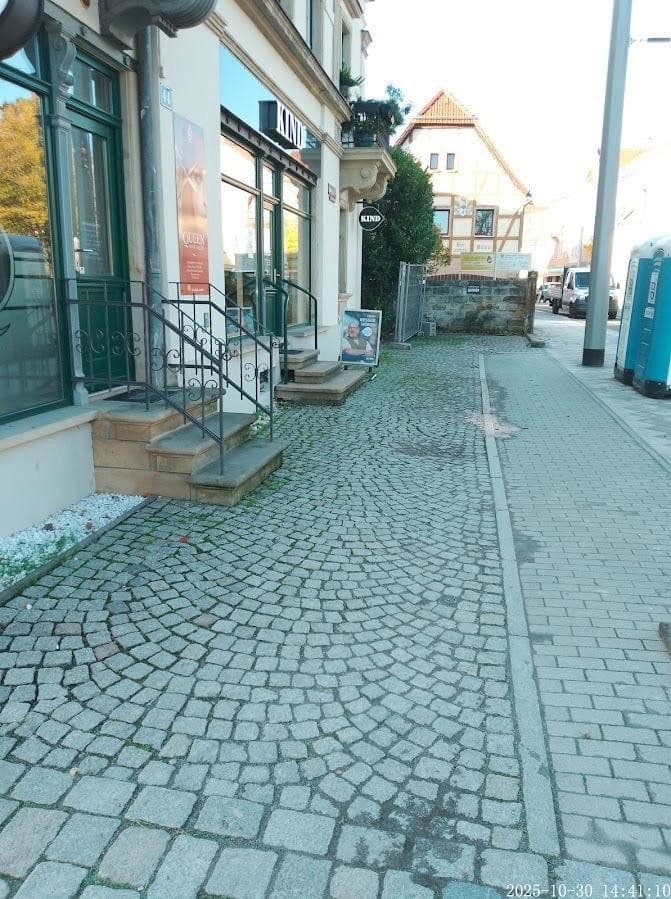 Prenájom bytu 4-izbový 86 m², Österreicher Str. 44, Dresden, Sasko Prenájom bytu 4-izbový 86 m², Österreicher Str. 44, Dresden, Sasko