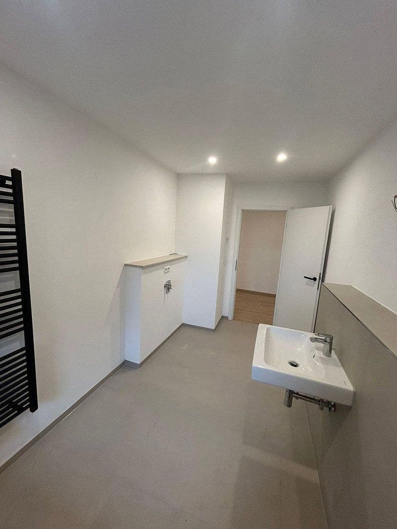 Prenájom bytu 3-izbový 84 m², Chemnitzer Str. 72, Meerane, Sasko Prenájom bytu 3-izbový 84 m², Chemnitzer Str. 72, Meerane, Sasko