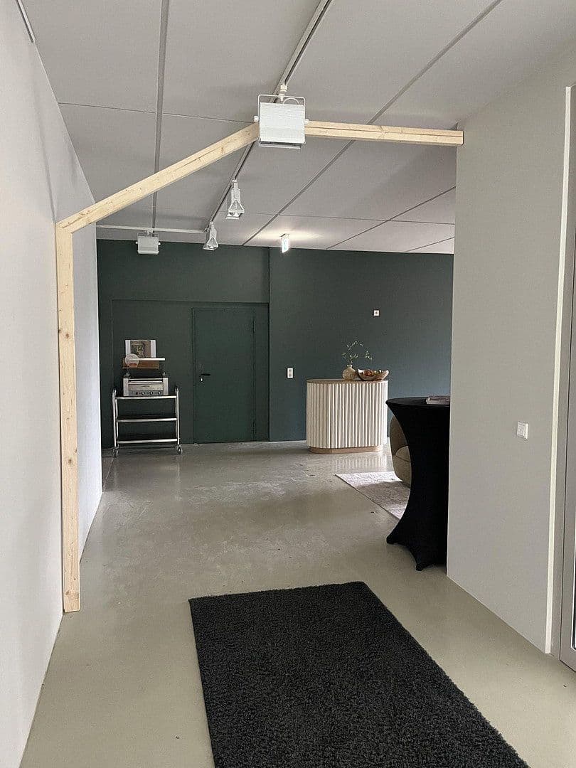 Prenájom kancelárie 100 m², Pfadwiesenstraße 27, Mörlenbach, Hesensko Prenájom kancelárie 100 m², Pfadwiesenstraße 27, Mörlenbach, Hesensko