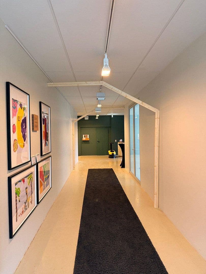 Prenájom kancelárie 100 m², Pfadwiesenstraße 27, Mörlenbach, Hesensko Prenájom kancelárie 100 m², Pfadwiesenstraße 27, Mörlenbach, Hesensko