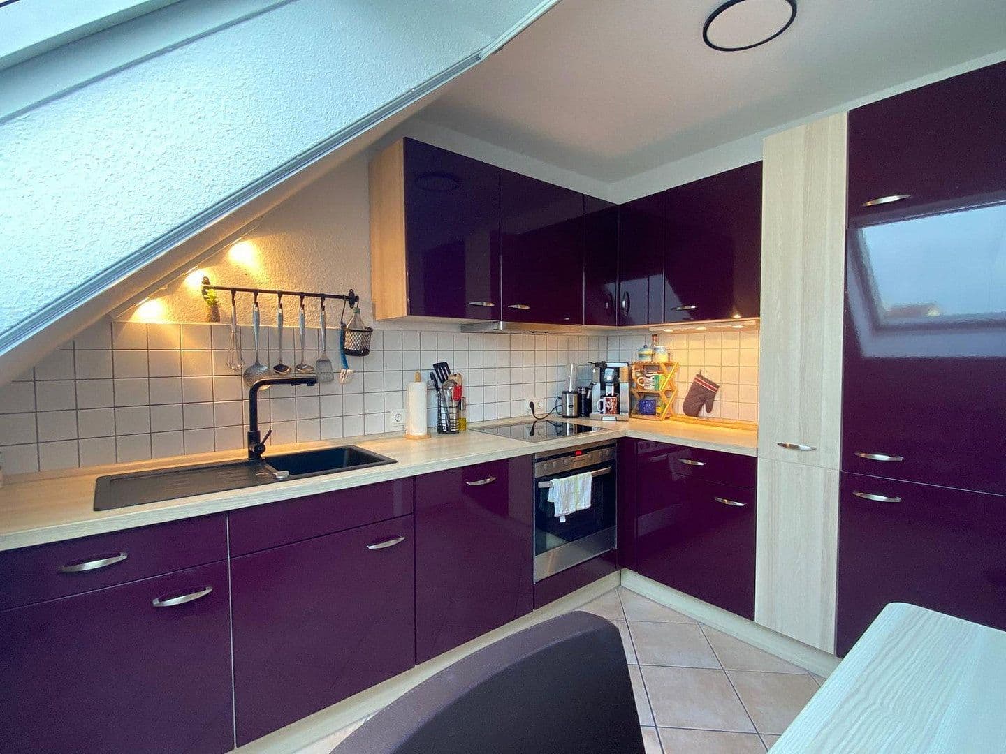 Prenájom bytu 2-izbový 61 m², Viehtrift 23, Köln, Severné Porýnie - Westfálsko Prenájom bytu 2-izbový 61 m², Viehtrift 23, Köln, Severné Porýnie - Westfálsko