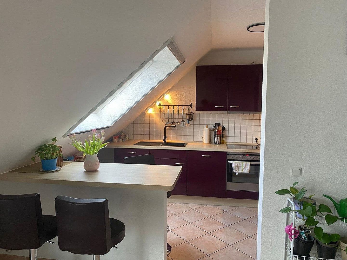 Prenájom bytu 2-izbový 61 m², Viehtrift 23, Köln, Severné Porýnie - Westfálsko Prenájom bytu 2-izbový 61 m², Viehtrift 23, Köln, Severné Porýnie - Westfálsko