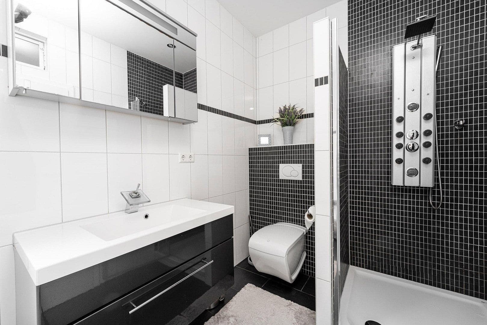 Predaj bytu 4-izbový 136 m², Pforzheim, Bádensko-Wurttembersko Predaj bytu 4-izbový 136 m², Pforzheim, Bádensko-Wurttembersko