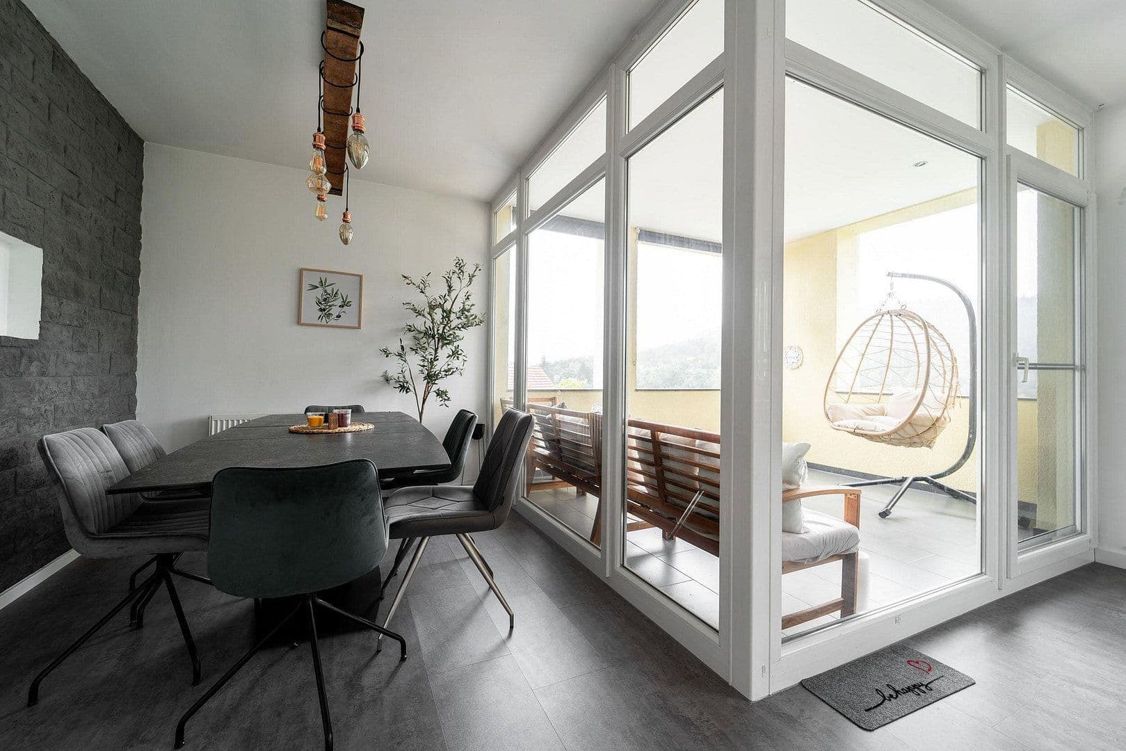 Predaj bytu 4-izbový 136 m², Pforzheim, Bádensko-Wurttembersko Predaj bytu 4-izbový 136 m², Pforzheim, Bádensko-Wurttembersko