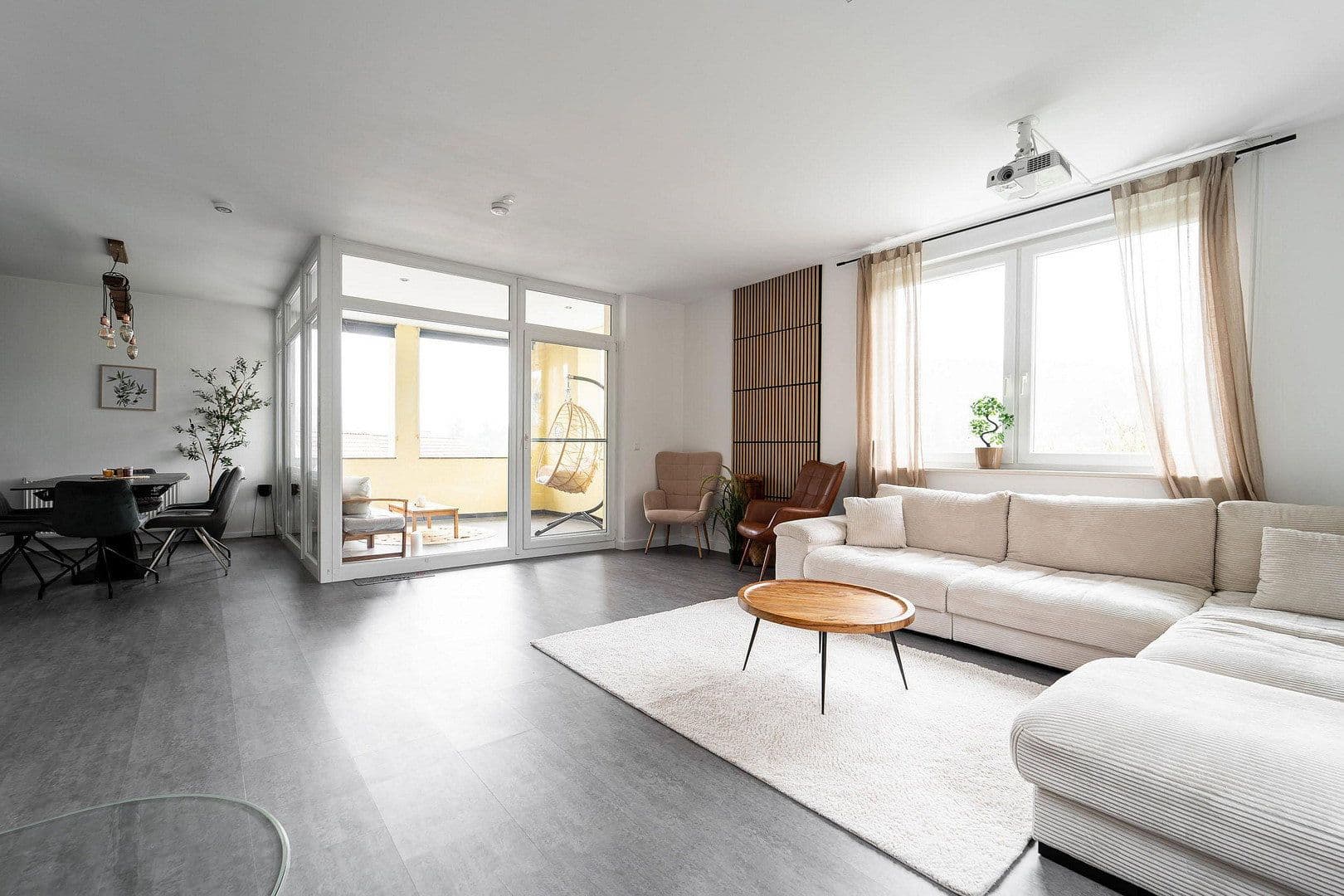 Predaj bytu 4-izbový 136 m², Pforzheim, Bádensko-Wurttembersko Predaj bytu 4-izbový 136 m², Pforzheim, Bádensko-Wurttembersko