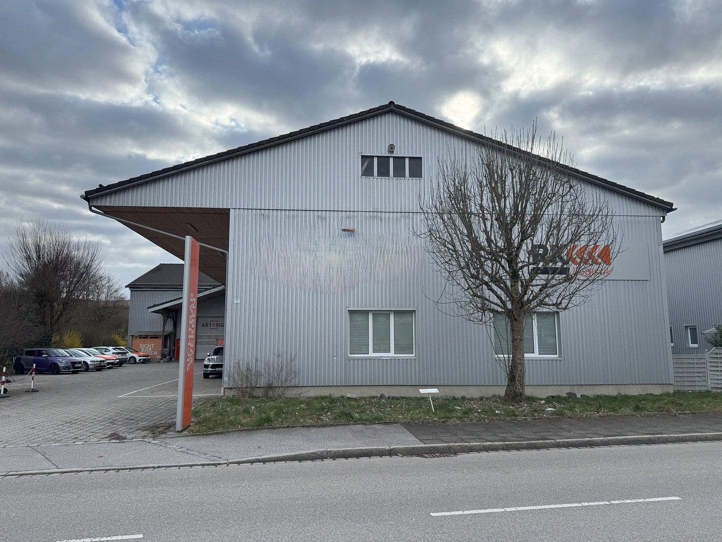 Prenájom nebytového priestoru 600 m², Lauterbachstr.17, Geretsried, Bavorsko Prenájom nebytového priestoru 600 m², Lauterbachstr.17, Geretsried, Bavorsko